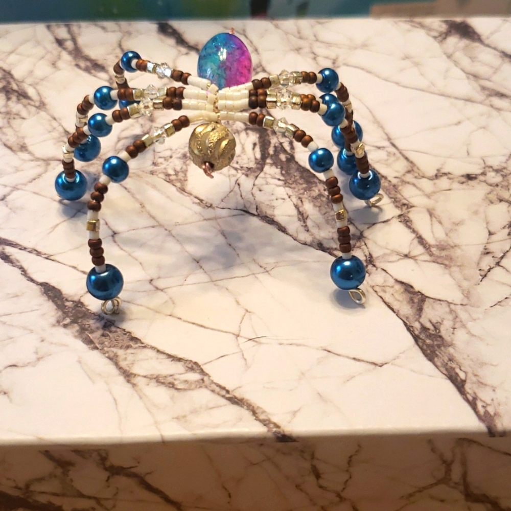 Beaded spider 🕷